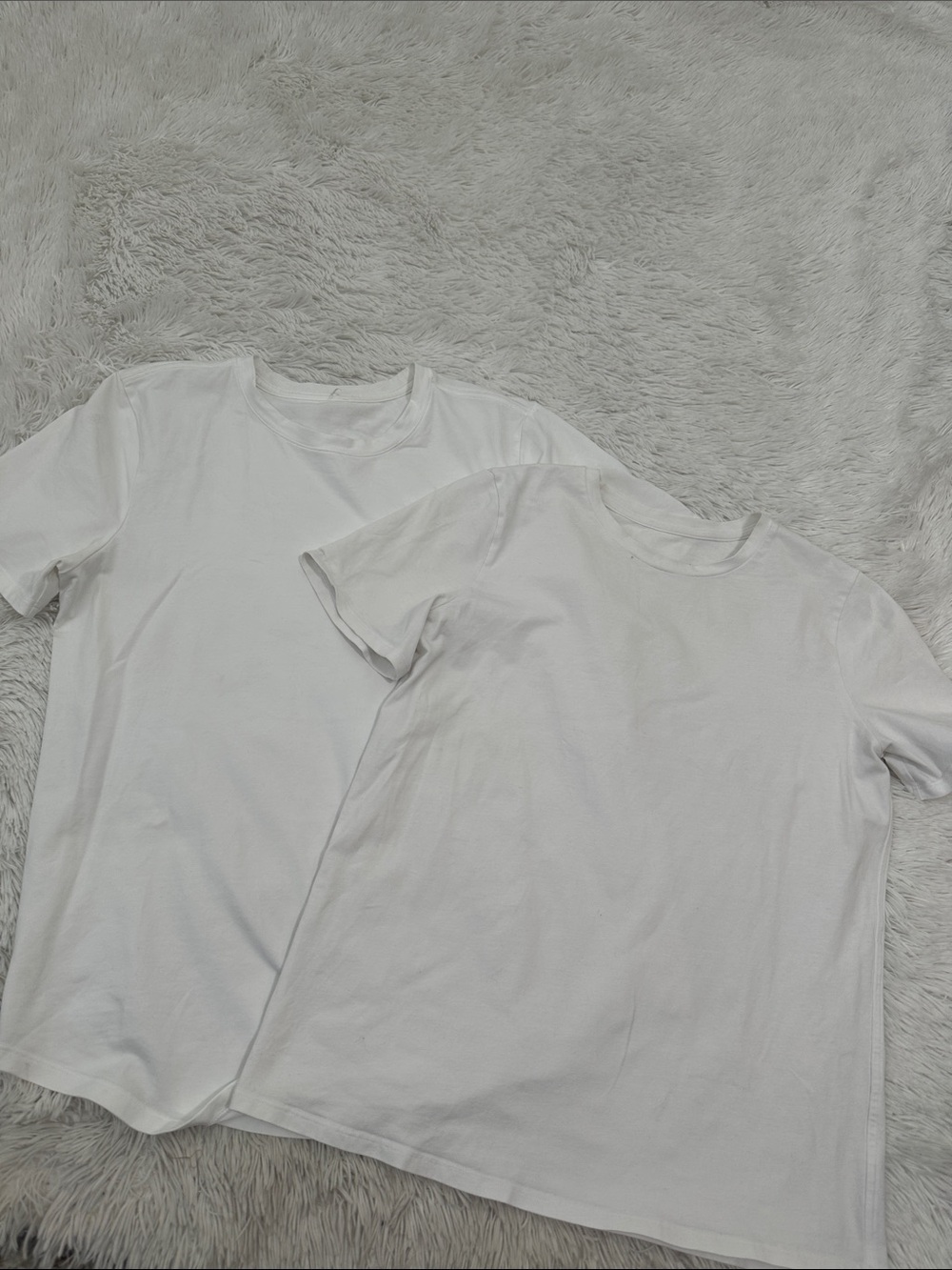 ❤️ Bundle of 2 Lululemon Tees Size Small